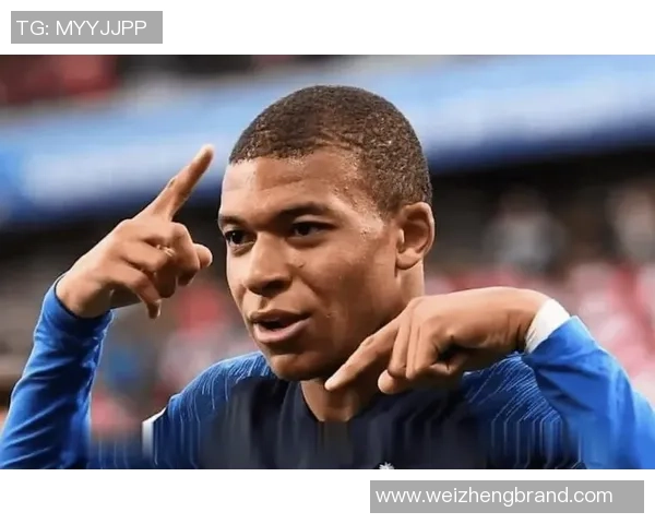 格林足球球星的传奇之路：从青年才俊到全球瞩目的足球巨星