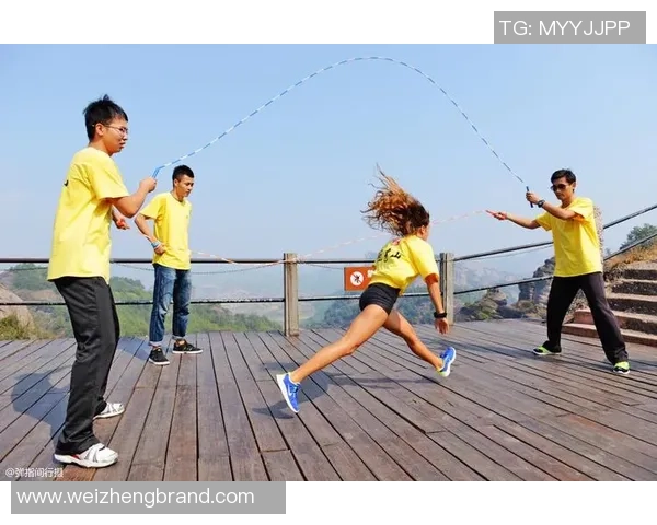 足球巨星同场竞技比拼花样跳绳引爆全场激情与观众热烈掌声